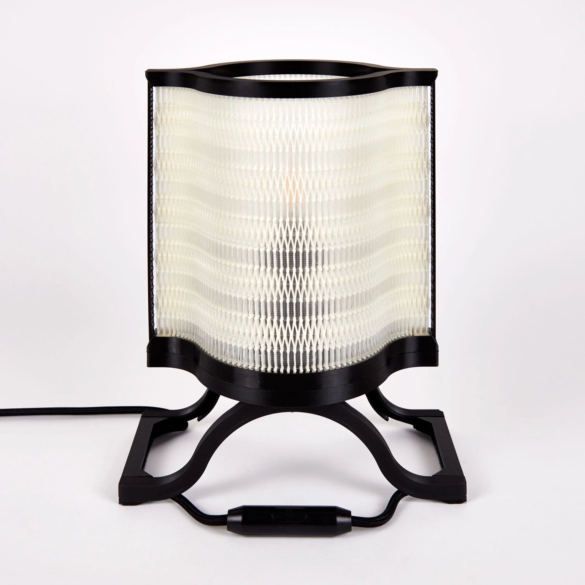 Marginal_Material-lamp_Nonine_black_03